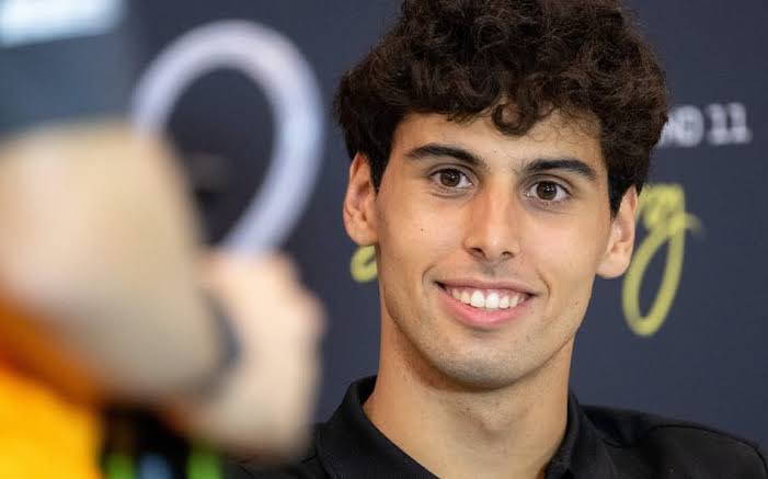 Gabriel Bortoleto MUITO PERTO do Verstappen, uma posição atrás

Esse é o tweet