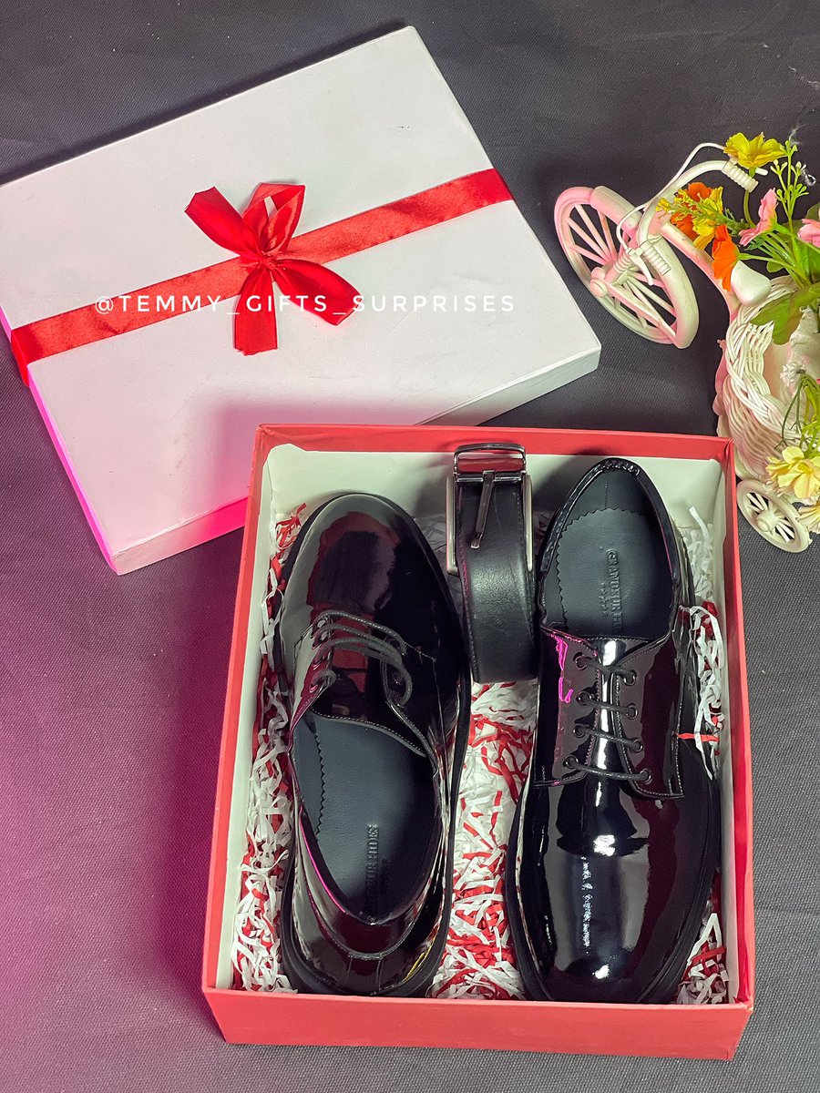 Temmysurprise's tweet photo. Ever thought of the best gift to give to a corporate man 🥰? 
This is the best combo that he would value. 

Think GIFT
Think SURPRISES 
Think TEMMY 
#surprise #surprisegift #corperategift #giftideas #giftforhim #surpriseinlagos #surprisecompanyinnigeria #surprisecompanyinlagos https://t.co/fe6CLWwjyS