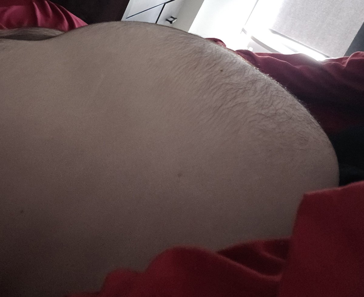 QuestionableDud's tweet photo. Helium feels so good! I'm going to keep going and see how big I can get 🥴 #bellyinflation https://t.co/JO3HGiFxGi