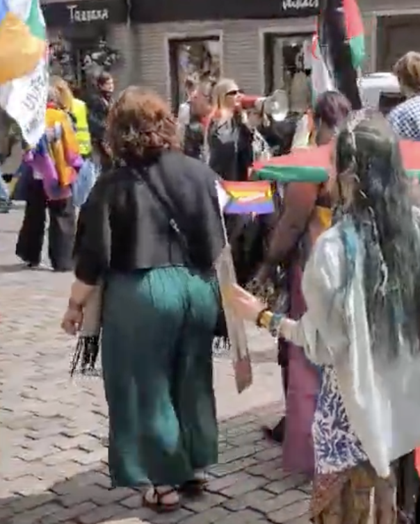 E_Stendzenieks's tweet photo. Klau, bet tīri ģenētiski, medicīniski, psihiski, fiziski, mentāli, kas noticis šo 50 gadu laikā ar Pride dalībniekiem? 
Nopietni, kas notika, kāda ir šī traģiskā ģenēze, kāds zin? https://t.co/r5UOhdvwhK