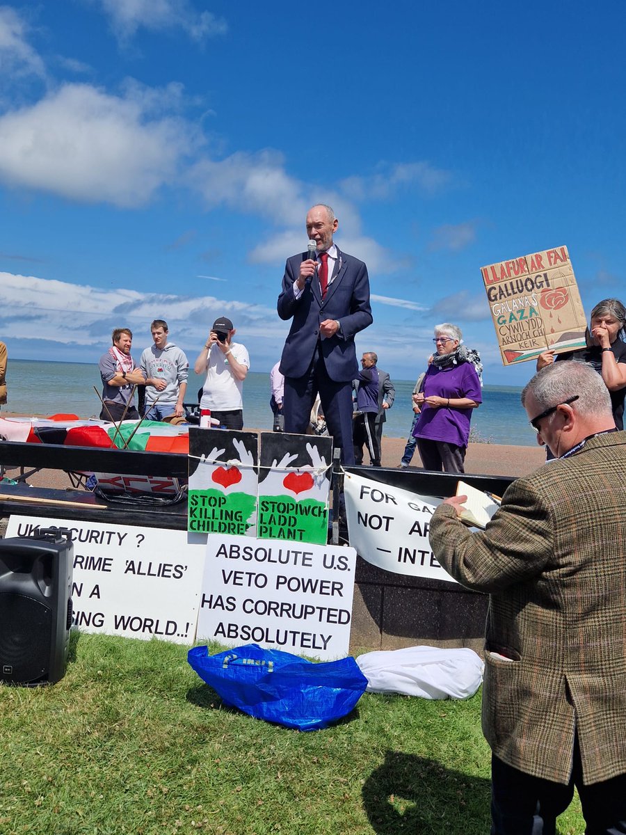 CymruSTW's tweet photo. Stop the War Cymru joined the nearly thousand strong rally at @WelshLabour conference to make clear the priorities of Wales: Welfare not Warfare, Bara did Bombay https://t.co/N9pfgOvO3X