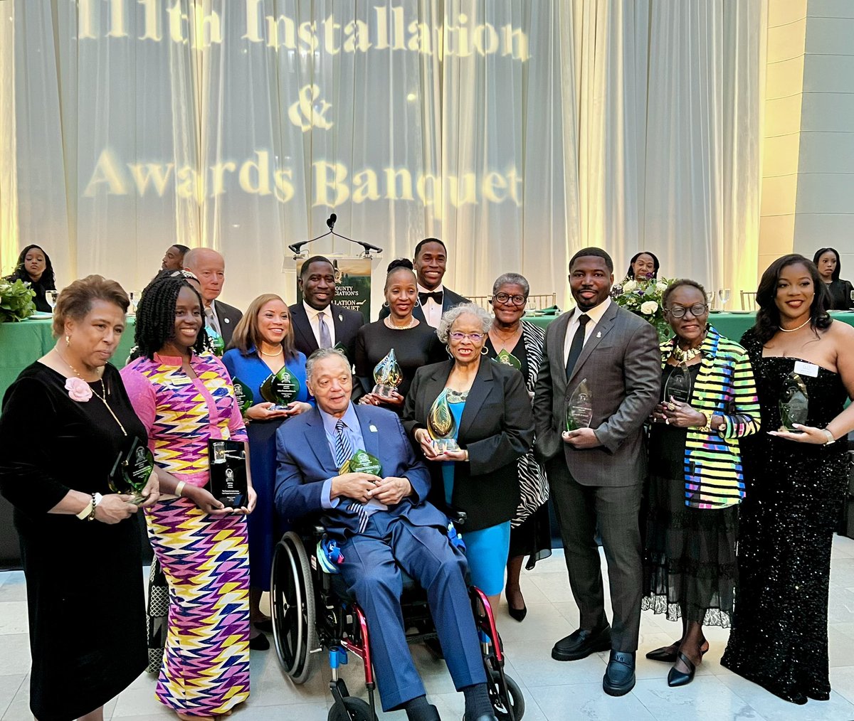 Repevans33's tweet image. I had a great time attending the 111th Cook County Bar Association (CCBA) Installation and Awards Banquet at the beautiful Field Museum.
Congratulations to new 𝗖𝗖𝗕𝗔 𝗣𝗿𝗲𝘀𝗶𝗱𝗲𝗻𝘁 𝗔𝗻𝘁𝗼𝗻𝗶𝗼 𝗟𝗲𝗲 𝗮𝗻𝗱 𝘁𝗵𝗲 𝗽𝗵𝗲𝗻𝗼𝗺𝗲𝗻𝗮𝗹 𝗯𝗼𝗮𝗿𝗱 𝗺𝗲𝗺𝗯𝗲𝗿𝘀.
⚖️…
