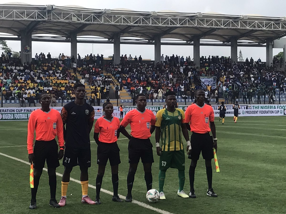 Paper_Sports10's tweet photo. 2025 PRESIDENT FEDERATION CUP FINAL🏆 (MEN)
Abakaliki FC 0 Vs 0 Kwara United
#pfcfinale2025
#FACup
#presidentfederationcupfinal
#presidentfederationcup25 https://t.co/DqzCiVNr92