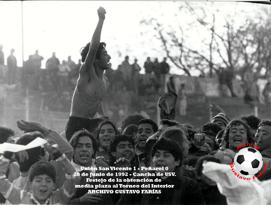 #UnaFotoCualquiera
Hace 33 años (28 de junio de 1992). Unión San Vicente le gana a Argentino Peñarol 1-0 y consigue la primera rueda del Competencia y se asegura media plaza al Torneo del Interior de AFA.