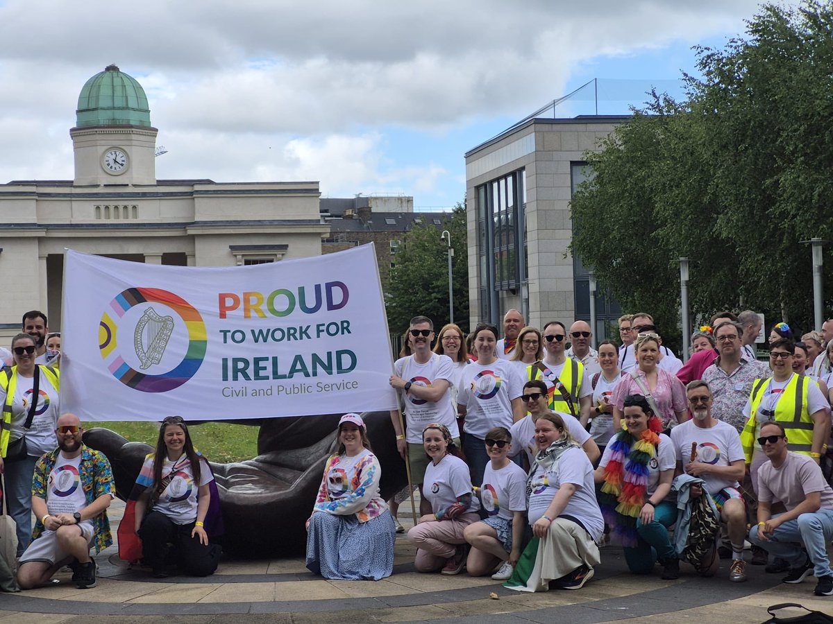 Great to march with our Civil Service colleagues today at #Pride2025 

#ProudToWorkForIreland
