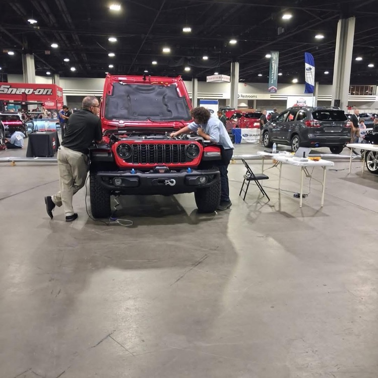 MHS_HorsePower's tweet photo. Congrats to Joey Dake!  He placed 3rd in the Nation in the Automotive Maintenance and Light Repair (AMLR) competition at the SkillsUSA National Leadership and Skills Conference.  Shout out Mr. Jake Alliton and Steve from the Garber Auto Academy for their leadership!  #HorsePower https://t.co/sRmBGHEUXR