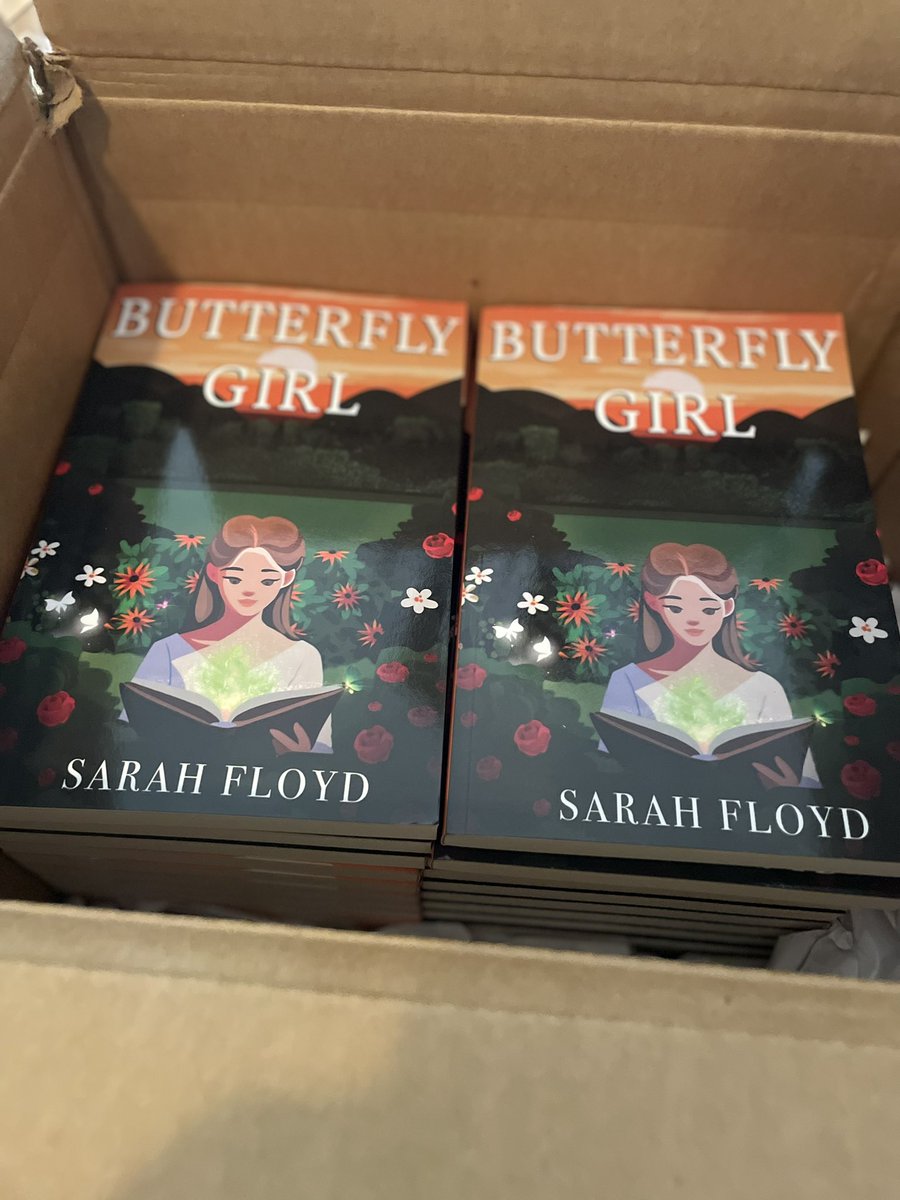 kidlitSarah's tweet image. Woot! Best book mail ever!! 🥰 📚
Huge thanks to @WildInkPub for this beautiful box of author copies! 🦋