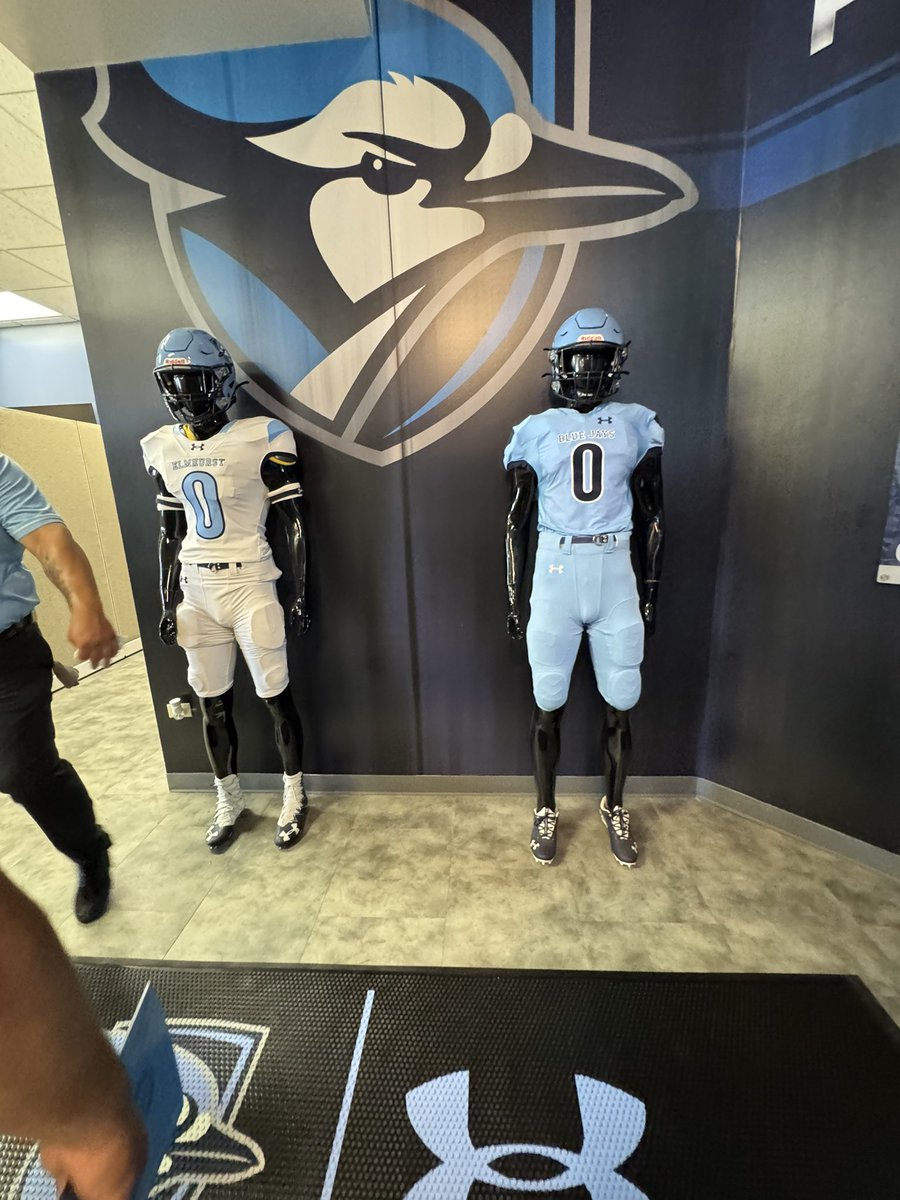 nrivenburg07's tweet image. Thank you @CoachMadison_EU @Coach_Tahaney @Coach_Heffernan for having me on a visit this past week I had a great time.
@MattBowen41 @ICCPFootball @EDGYTIM @Bryan_Ault @CoachBigPete