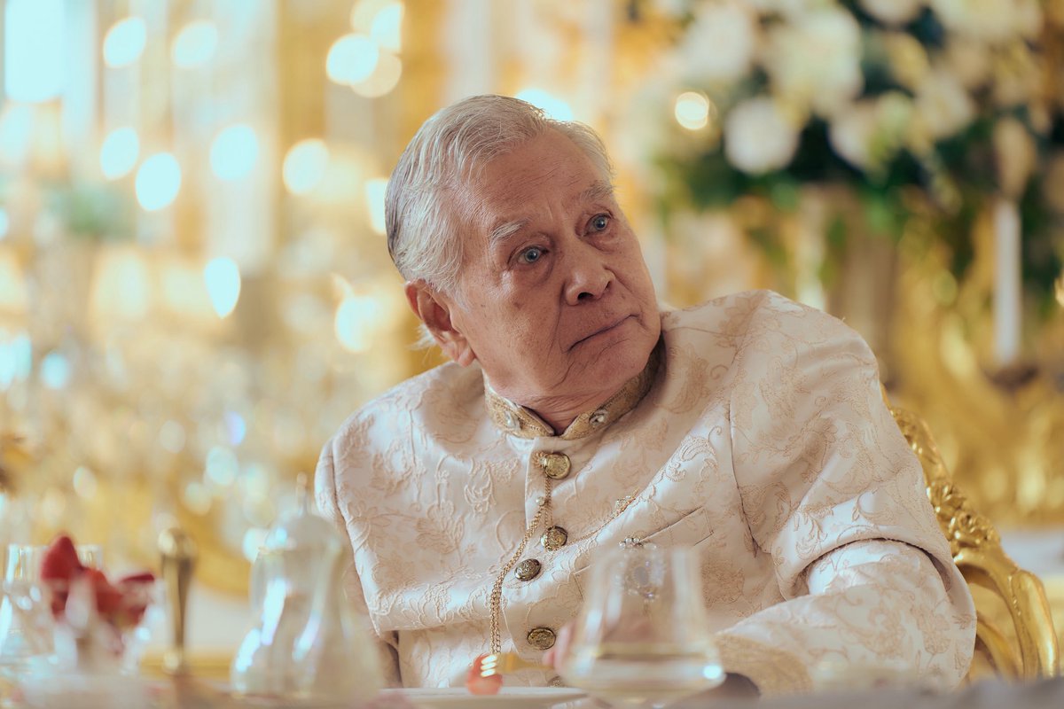 ทุกคนคิดว่าเสด็จปู่ตั้งใจปิดบังอะไรเราไหม
THE TRUTH BEHIND
#TheNextPrinceEP9