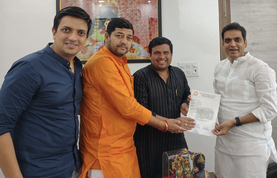 Star News Live (@starnewslive7) on Twitter photo भंगेल एलिवेटेड रोड के नीचे पार्किंग निर्माण की मांग. नोवरा प्रतिनिधिमंडल ने की विधायक पंकज सिंह से मुलाकात
starnewslive.in/news-details/n…
<a href="/RanjanTomar/">Dr. Ranjan Tomar</a> <a href="/PankajSinghBJP/">Pankaj Singh</a> <a href="/noida_authority/">NOIDA Authority</a> <a href="/CeoNoida/">CEO, NOIDA Authority</a> भंगेल एलिवेटेड रोड के नीचे पार्किंग निर्माण की मांग. नोवरा प्रतिनिधिमंडल ने की विधायक पंकज सिंह से मुलाकात
starnewslive.in/news-details/n…
<a href="/RanjanTomar/">Dr. Ranjan Tomar</a> <a href="/PankajSinghBJP/">Pankaj Singh</a> <a href="/noida_authority/">NOIDA Authority</a> <a href="/CeoNoida/">CEO, NOIDA Authority</a>