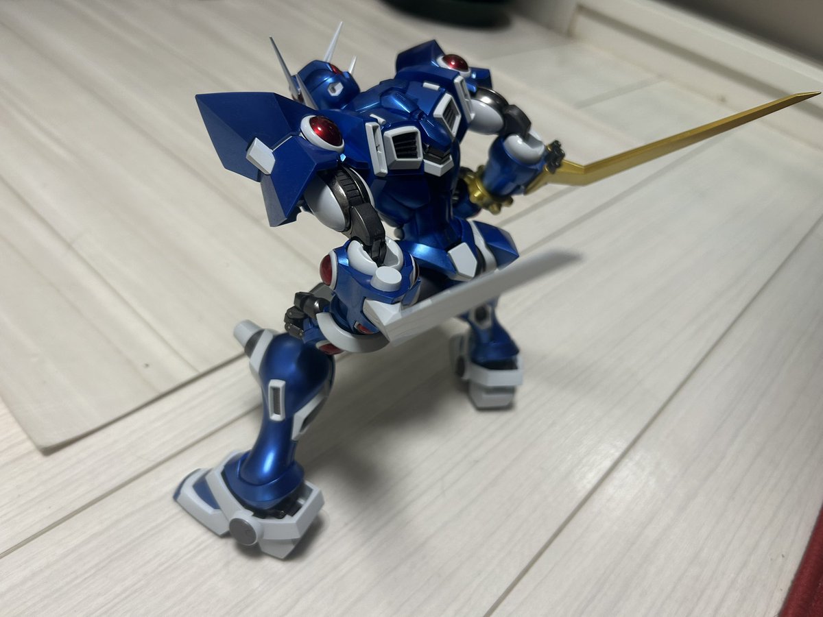 色々見覚えのあるポーズをして見た(っ ॑꒳ ॑c)
色々いじってみて思ったのは創りが本当にしっかりしすぎなレベル！
ただ右手金剛でブレード普通の時よく取れるのが唯一の残念かもしれない(´༎ຶོρ༎ຶོ`)