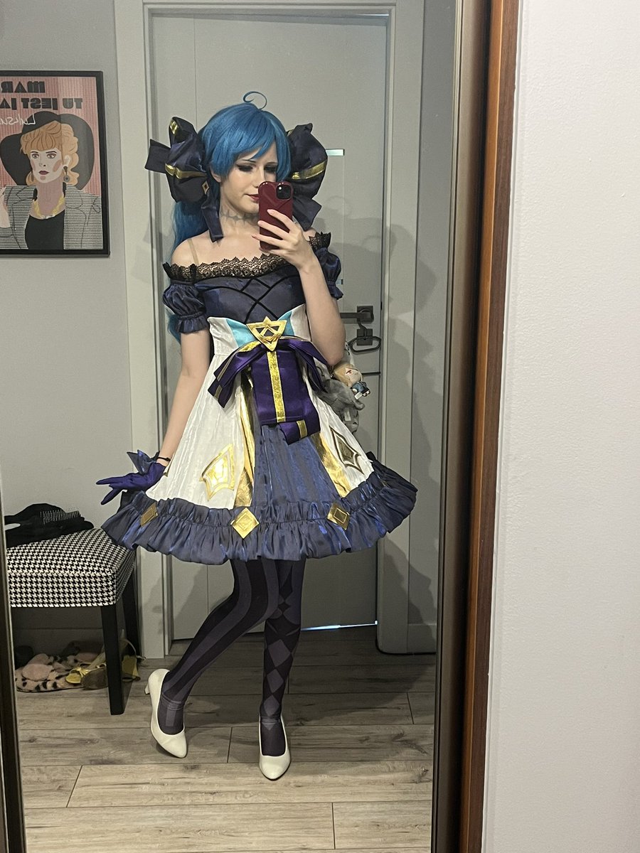 httpsSleepyTea's tweet image. It’s not Gwensday but here u have Gwen cosplay anyways!!! #gwen #gweb #gwencosplay #GwenLeagueofLegends #LeagueOfLegends #cosplaytwt #loltwt