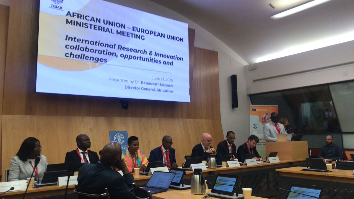 Baboucarr Manneh (@baboucarrmanne8) on Twitter photo 🌍Honored to represent <a href="/CGIAR/">CGIAR</a> at the #AUEU High-Level Ministerial Conference at <a href="/FAO/">Food and Agriculture Organization</a> HQ in Rome.
Had productive discussions with Agriculture Ministers from The #Gambia, #Nigeria, #Senegal, and #Slovenia who pledged strong support for achieving #FoodSecurity in #Africa.
#OneCGIAR 🌍Honored to represent <a href="/CGIAR/">CGIAR</a> at the #AUEU High-Level Ministerial Conference at <a href="/FAO/">Food and Agriculture Organization</a> HQ in Rome.
Had productive discussions with Agriculture Ministers from The #Gambia, #Nigeria, #Senegal, and #Slovenia who pledged strong support for achieving #FoodSecurity in #Africa.
#OneCGIAR
