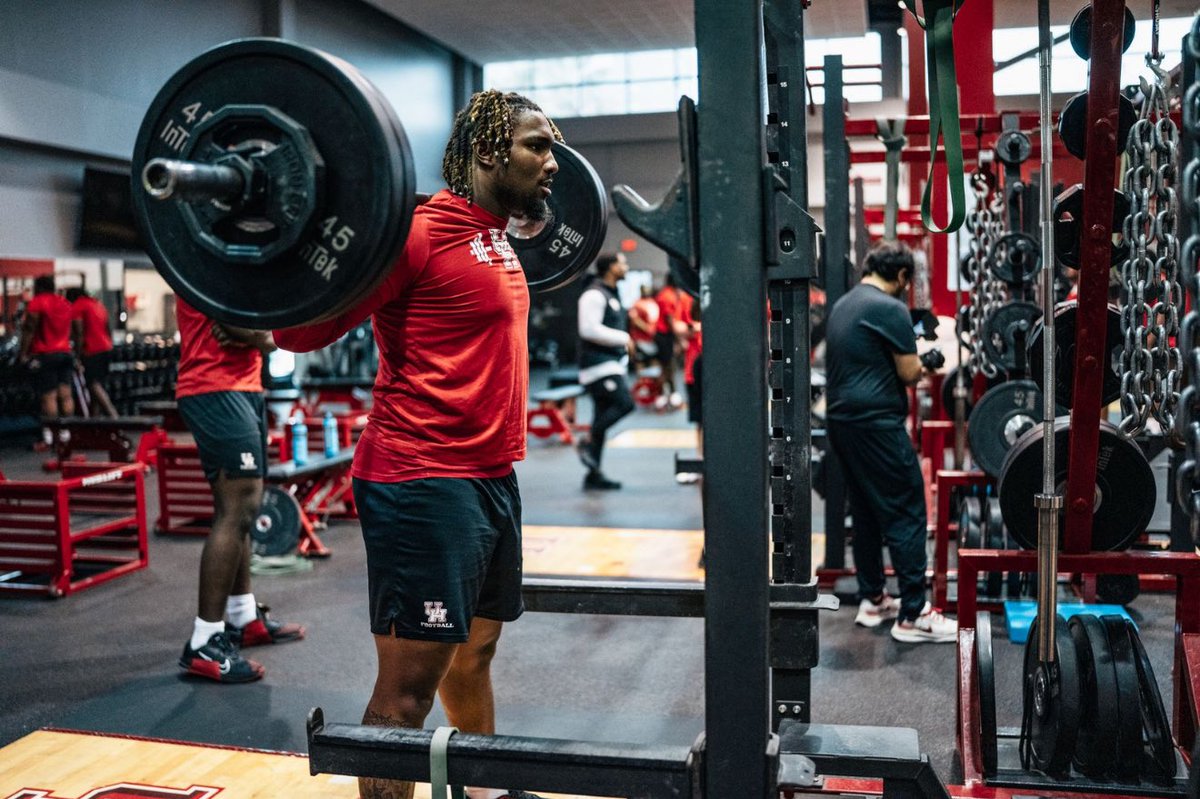 MelloBrooks_'s tweet photo. All work no play!
@UHCougarFB 
@UHCougars https://t.co/IKV1ReZESH