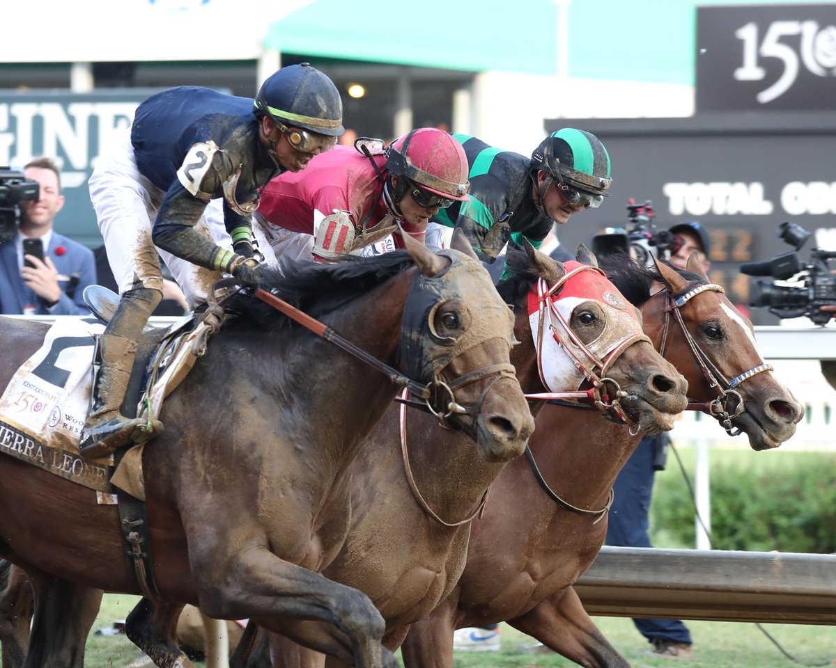 DerbyMedia's tweet image. Stephen Foster Day Stakes Lineup @ChurchillDowns:
R7 (3:52) - GII Fleur de Lis
R8 (4:25) - Tepin
R9 (4:48) - GIII Kelly's Landing
R10 (5:31) - GII Wise Dan
R11 (6:03) - GI Stephen Foster
R12 (6:32) - American Derby
Bet @TwinSpires
Watch @FanDuelTV