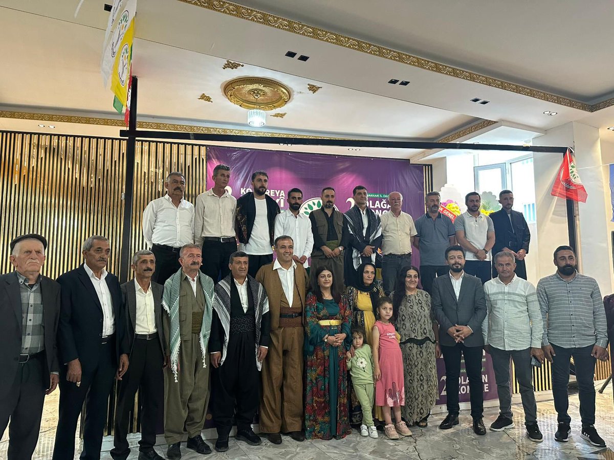 Bugün Hakkari DEM Parti İl kongremizi gerçekleştirdik. Halkımız her zamanki gibi partisini büyük bir duyarlılıkla sahiplendi. Halkımıza şükranlarımızı sunarız.

Önceki dönem eşbaşkan ve yönetici arkadaşlarımıza emeklerinden dolayı teşekkürlerimizi sunarız. Yeni seçilen eşbaşkan