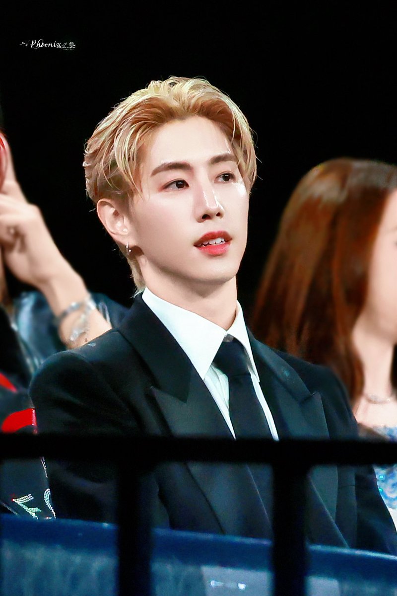 PHoeniX94mt's tweet photo. #MarkTuanxBazaarGala 
#MarkTuan #Mark #段宜恩 #마크 
@marktuan @DNAmngmnt https://t.co/kEmhg6HtxO