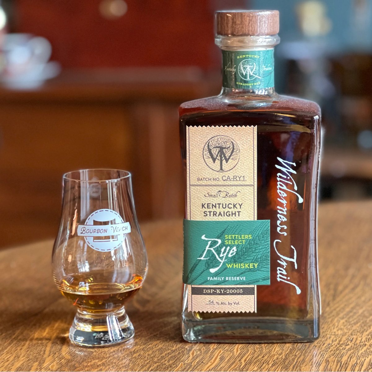 bourbon__cent's tweet image. 🌿 Small Barrel. Big Flavor.

🥃 Wilderness Trail Single Barrel Rye Bourbon
🔥 Unfiltered &amp;amp; bottled-in-bond
🌾 Bold rye spice meets smooth oak &amp;amp; caramel

Every barrel is a one-of-a-kind experience.

📦 thebourboncentral.com

#WildernessTrail  #WhiskeyX #CraftDistilling