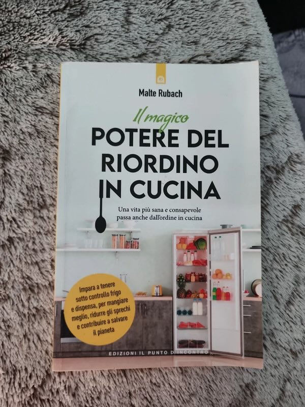 M_R_EXPERT_info's tweet photo. ♻️ Lettura sostenibile
✨ IL MAGICO POTERE DEL RIORDINO IN CUCINA
🪄 Una vita più sana e consapevole passa anche dall’ordine in cucina
👩🏻‍🤝‍👨🏼 @M_R_Expert &amp; @M_R_EXPERT_info 
🔗 https://t.co/RWaGMxR6Yl https://t.co/9xnDY08AGe