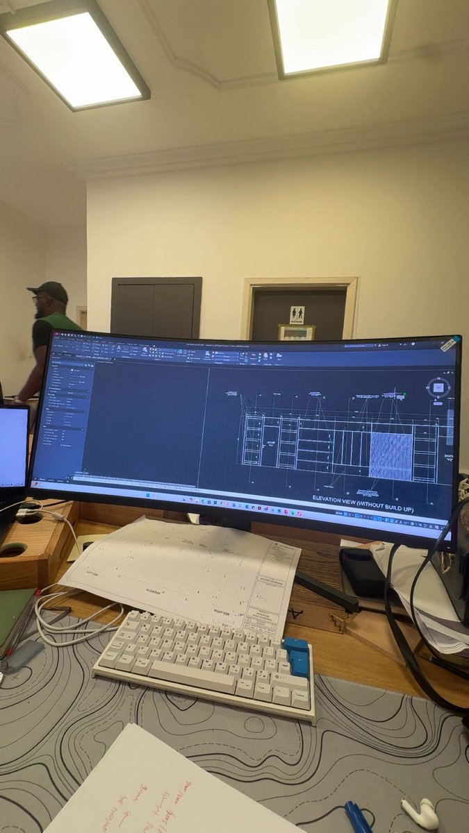 My rent has been up for almost a month now, and the cost of renting a new place has become another headache. 
I'm selling these 3 brand new monitors to get my money up for a new apartment. 
Price is ₵6k but there's a payment plan if you can't pay all at once. Send me a DM.