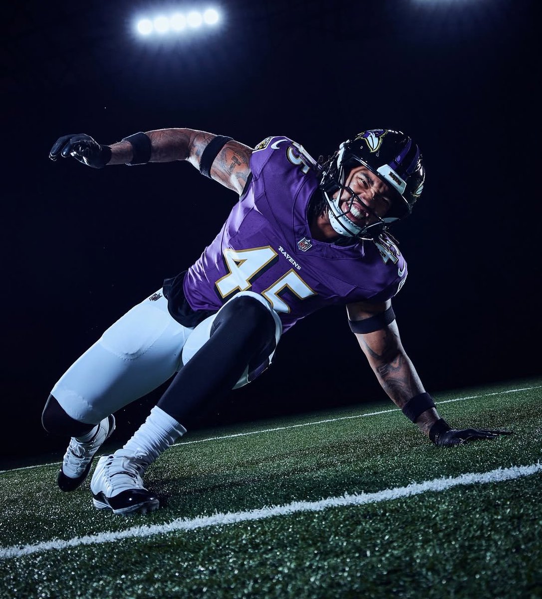 hezzosmith's tweet image. Man I really hope Mike Green is that franchise game wrecking edge we’re all hoping for, a Terrell Suggs DROY type season would feed families.💯