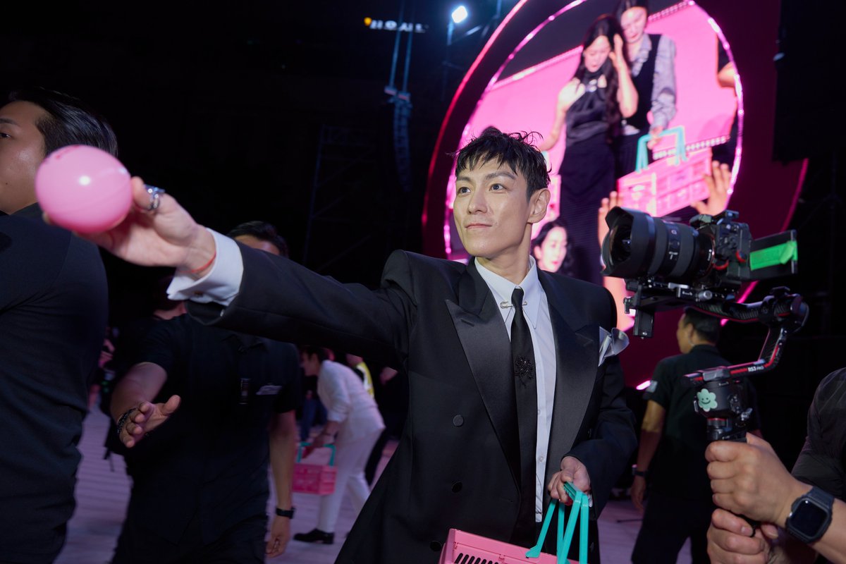 T.O.P was seen #SquidGame
