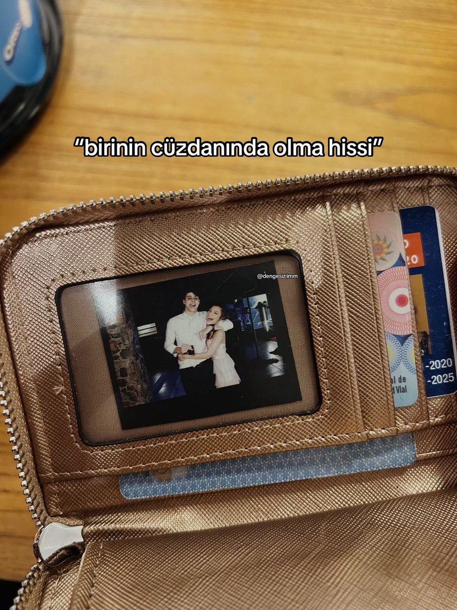 cüzdana fotoğraf koymak bana hala çok romantik geliyor