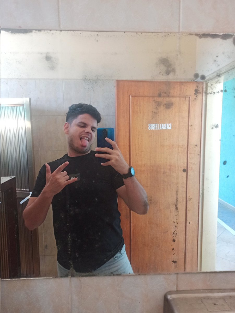 XuserVM's tweet image. Feliz sábado 🎈