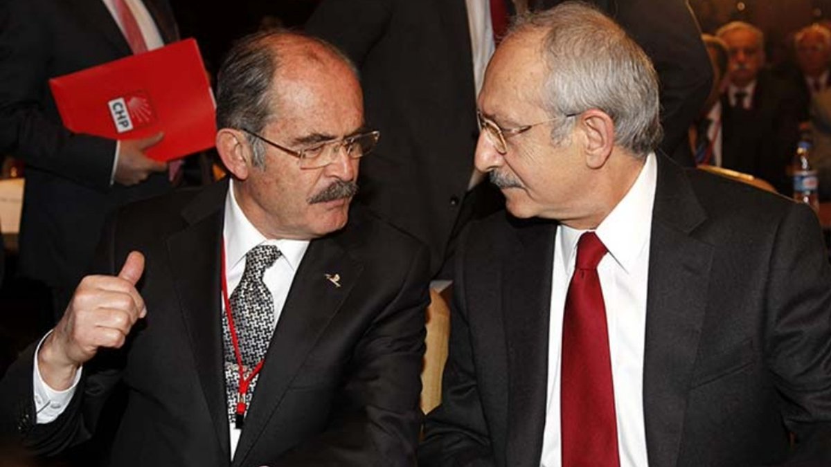 Yılmaz Büyükerşen'den Kılıçdaroğlu'na sert eleştiriler...

"Son CHP Kurultayına kadarki hizmetleri dolayısıyla, kendisine vefa duygularıyla dolu hislere sahip olduğumuz Kemal Kılıçdaroğlu'nun son günlerdeki tutumu, kendisinin siyasi hırslarının, maalesef aklının çok üstünde