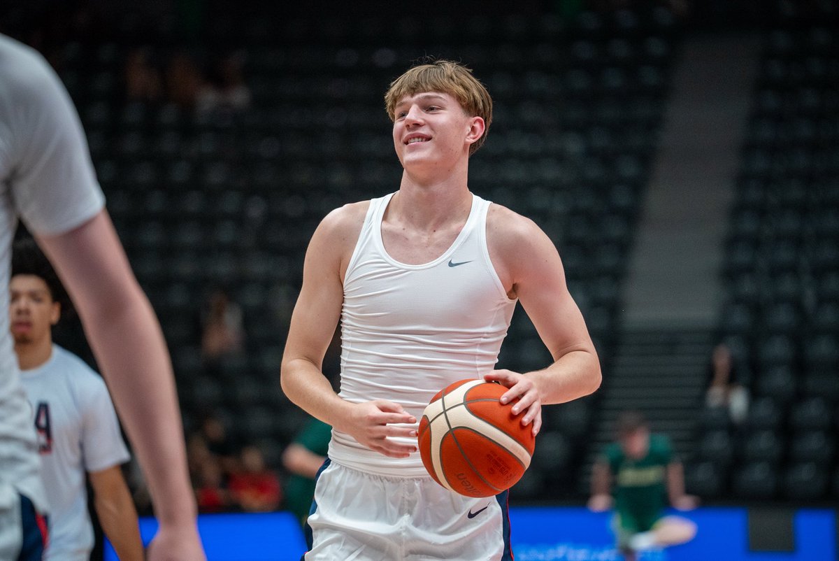 End of 1Q: 🇺🇸 #USABMU19  25, 🇦🇺 13

📺 youtube.com/live/LjePZIXJ8…

#FIBAU19