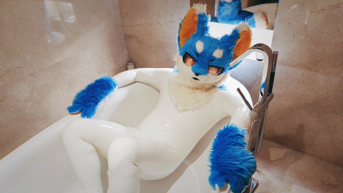 xuewei07's tweet image. 洗白白~
#squeakysaturday