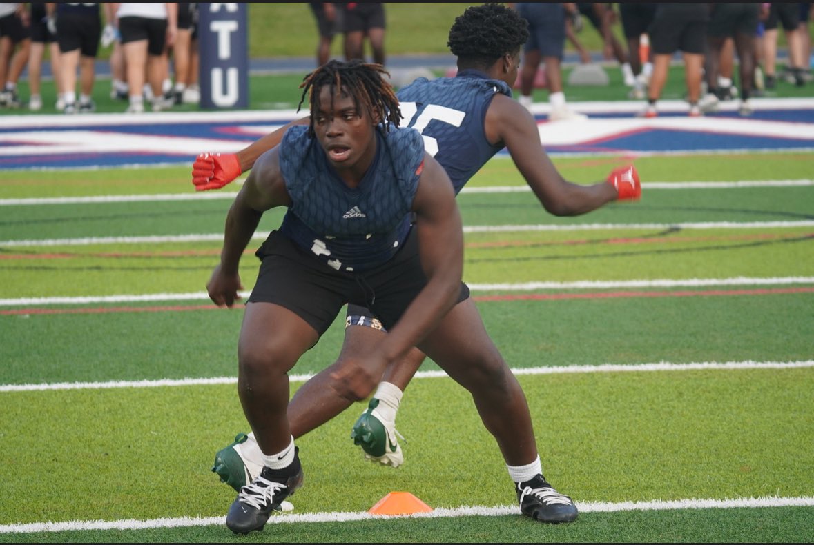 Had a great time at the <a href="/CatawbaFootball/">Catawba Football</a> Elite Prospect Camp went 3-1 in 1on1s, testing went great excited for more opportunities like this. <a href="/CoachVellucci/">Jake Vellucci</a>