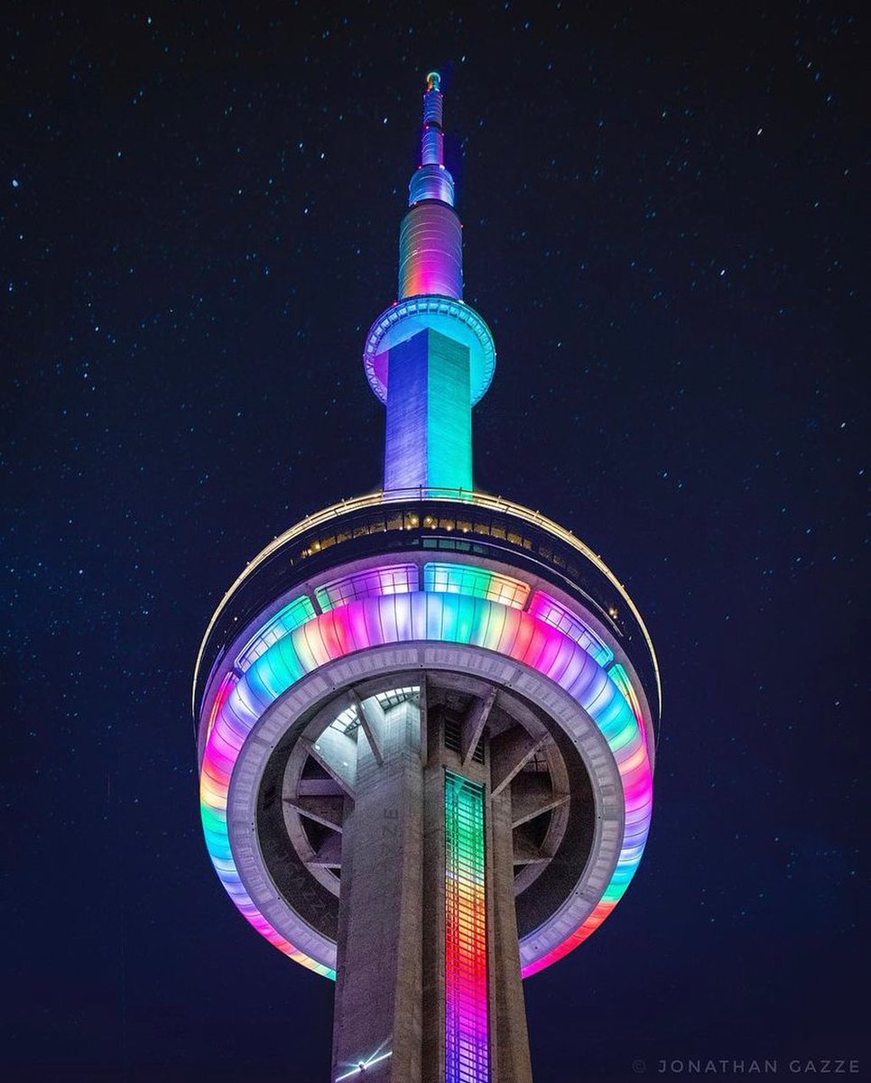 SeeTorontoNow's tweet image. 🌈 It’s #PrideWeekend in Toronto! Our city shines brighter when we celebrate love, equity & community.
Here’s to championing 2SLGBTQ+ voices — this weekend and every day. Happy Pride, Toronto! 🏳️🌈✨
#MeetinToronto #SeeTorontoNow
📸 : @Jgazze