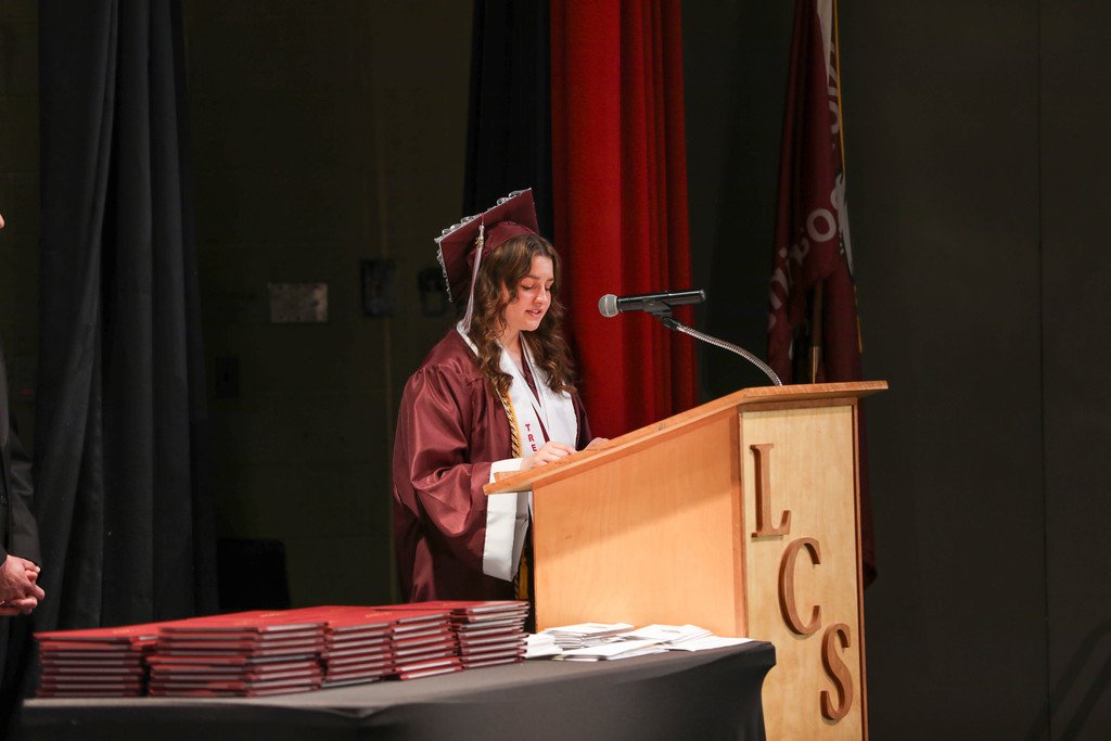 Congratulations to the Lyons Class of 2025!

Link to full album: drive.google.com/drive/folders/…

#LYPride #LeadLikeALion #TheRoarContinues