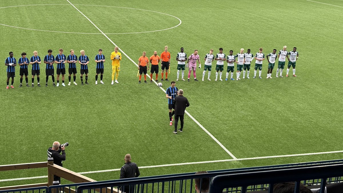 jkakonen's tweet image. Etappi 2 suoritettu mallia Salo - Sepen Grilli - Koti - Veritas. Ressut livetaulukossa sijalla 6, mutta mahdollisuus nousta voitolla sarjakärkeen. Ennen peliä Vocalle kuukauden pelaajan palkinto. #FCInter2 #KPV #Ykkönen