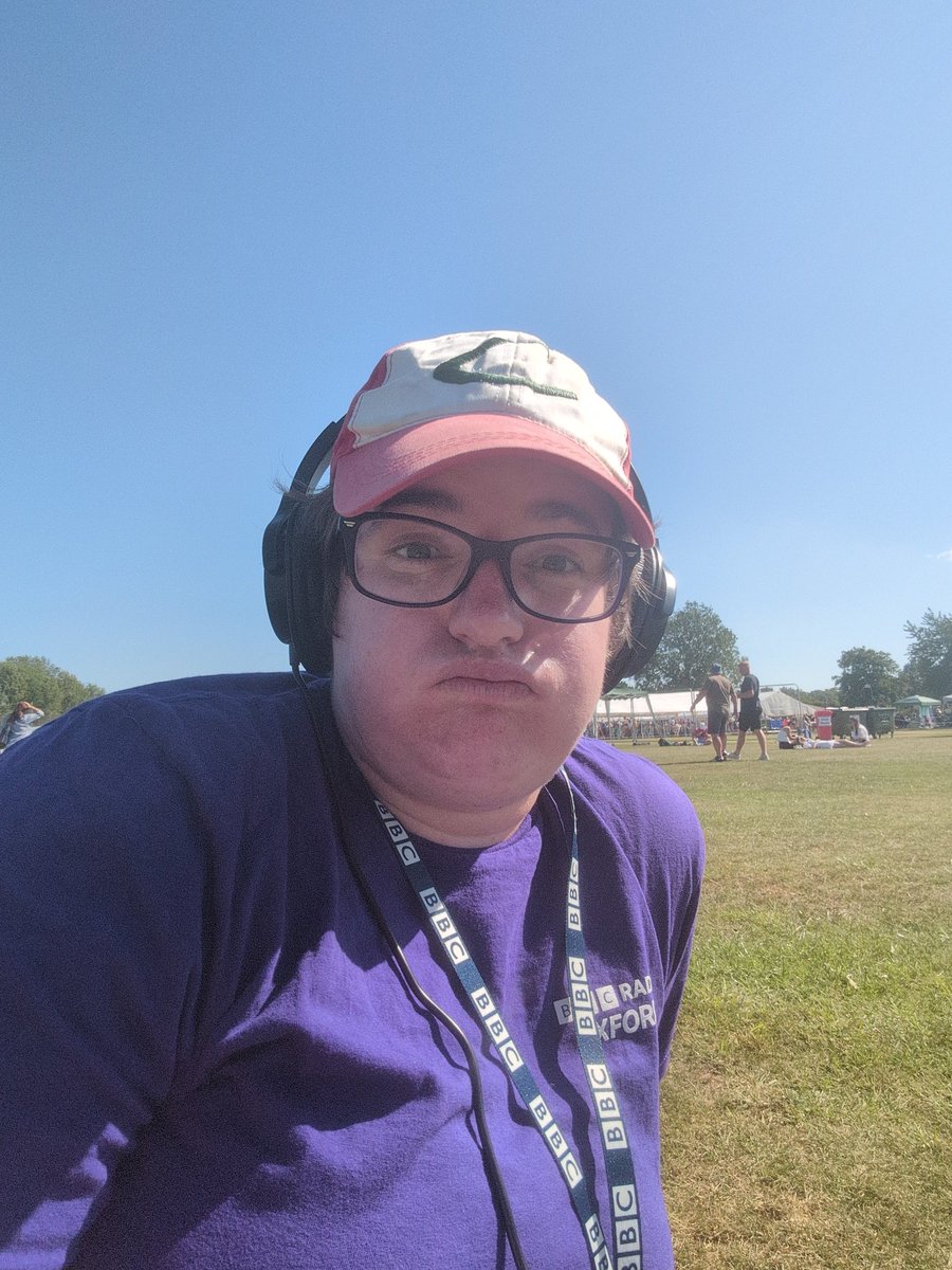 It's hot at the Aunt Sally World Champs. But the wind is strong so I had to change my hat. 92 competing and five hours in, still in round one!