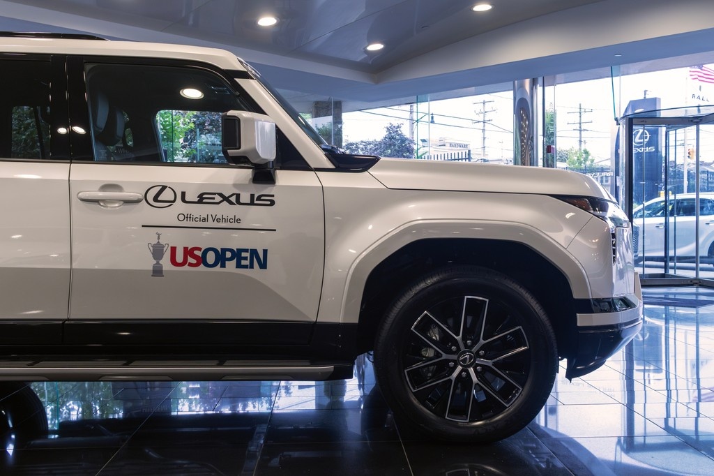 rallyelexus's tweet photo. Game on! Did you hear? Lexus is the official vehicle for the US Open this year! Whether you're driving to the course or just cruising around town, there's no better way to enjoy this summer weather. 

https://t.co/ILvnosyrAh https://t.co/UOfWQV1kDW