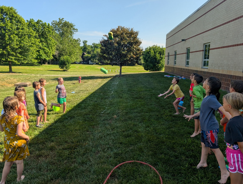 ☀️🌊 High Pointe Elementary wrapped up summer school with sunshine and smiles during their Water Day. 💧🧽