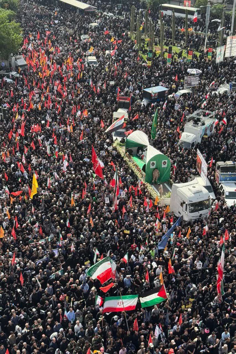 MH_Hojaji96's tweet image. این صدای مـلـت بیدار ایــران است . . .
#شعور_حسینی
#بدرقه_90میلیونی