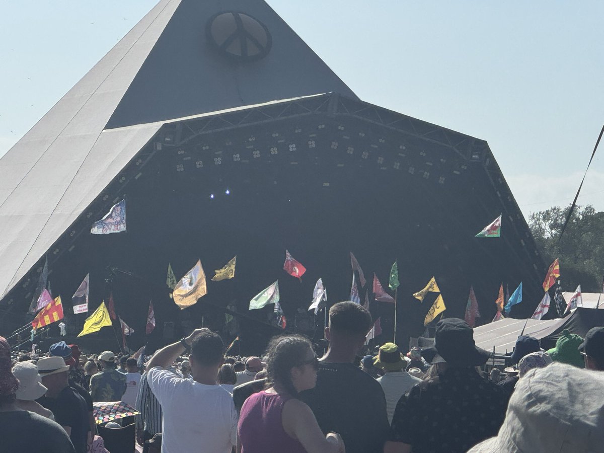 Layla Everard tweet media