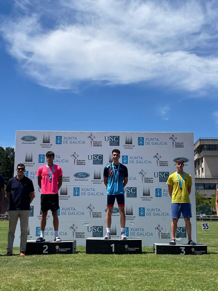 CAS_SADA's tweet photo. 🏆XCII Campionato Xunta de Galicia de Atletismo Absoluto 

📅 28 de xuño
📍 Pistas da Universidade de Santiago de Compostela

Podios dos nosos #atletasCAS no campionato absoluto na xornada de hoxe 
🥇Diego Míguez, Campión Galego Absoluto en triplo 15,29 facendo MMP e #RécordCAS https://t.co/x8RxtpGX8E