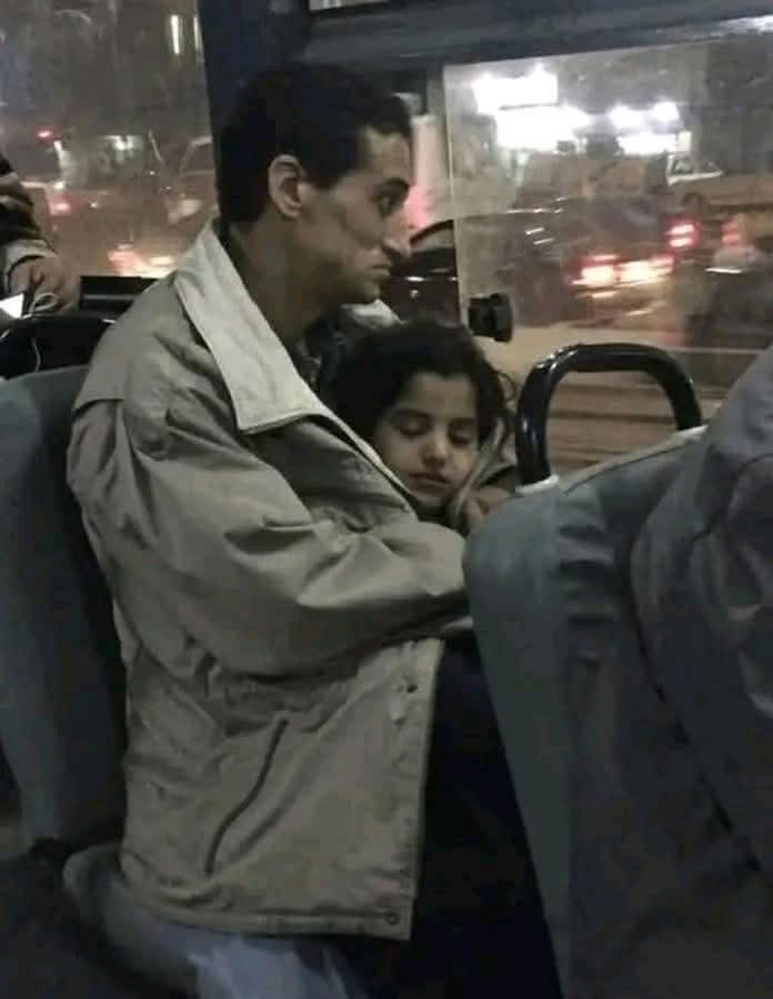 عند موت الاب فإنك تدخل معركه بدون قائد💔