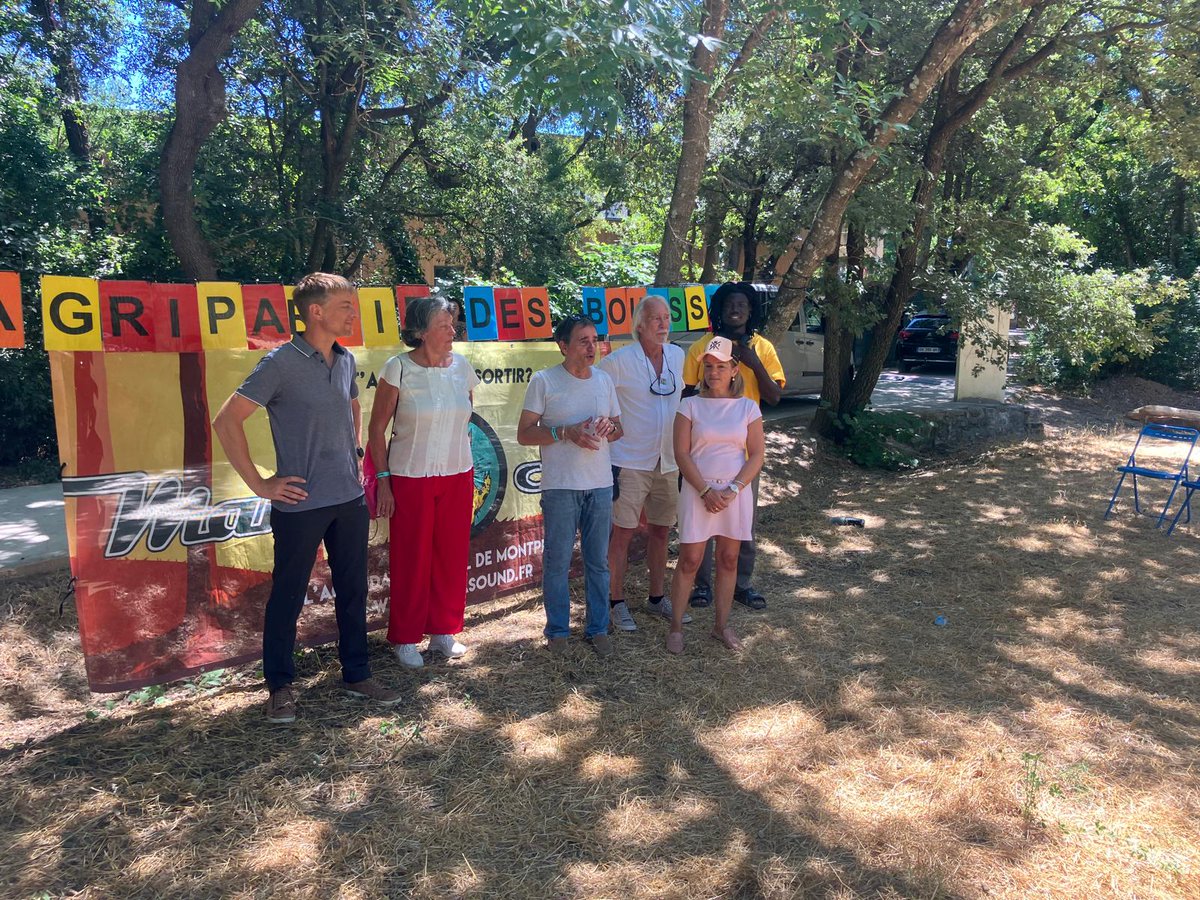 Aujourd'hui, avec le comité de quartier de la Martelle, j'ai eu l'immense plaisir d'assister au premier festival Agripartie des Bouisses au parc de Font Colombes, en compagnie de mon collègue Stéphane Jouault.Voir autant de familles et d'enfants réunis dans cet endroit