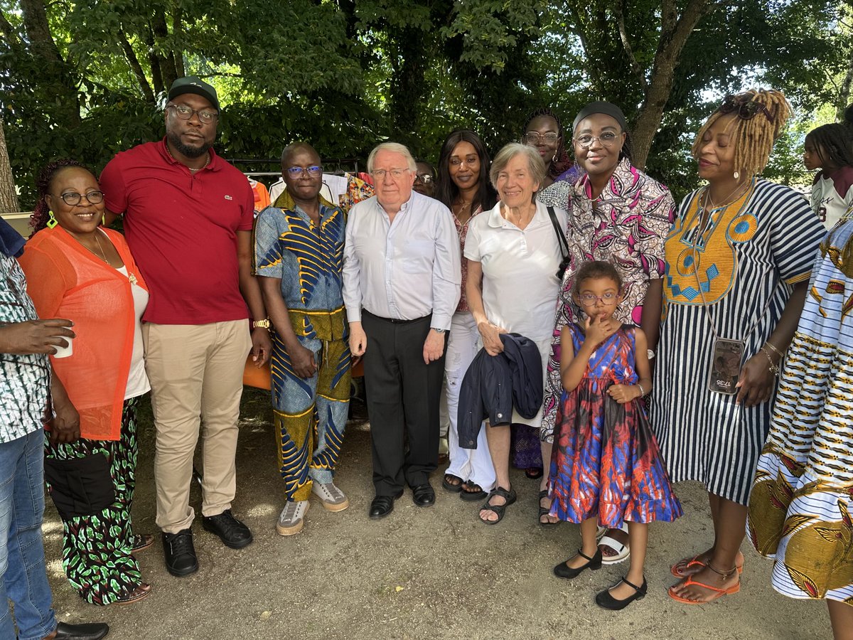 « On est ensemble », cette expression ivoirienne sert de nom à l’association des Ivoiriens de la Mayenne qui a tenu sa première manifestation publique ce samedi. Une centaine de Mayennais d’origine ivoirienne se sont retrouvés aux Vignes à Laval autour du président Antoine Botti.