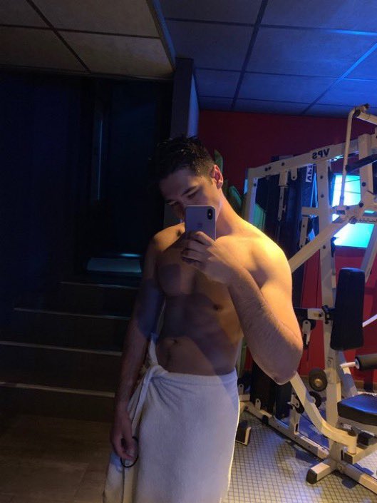 Jockmale's tweet photo. Horny at the gym again. #greektop #chudaigay #cruising #gaymen #hung #gayathens #greekonlyfans #gayonlyfans #gay #publicnaked #publicflashing #publiccum #publicnudity https://t.co/4SU8y0c3FE