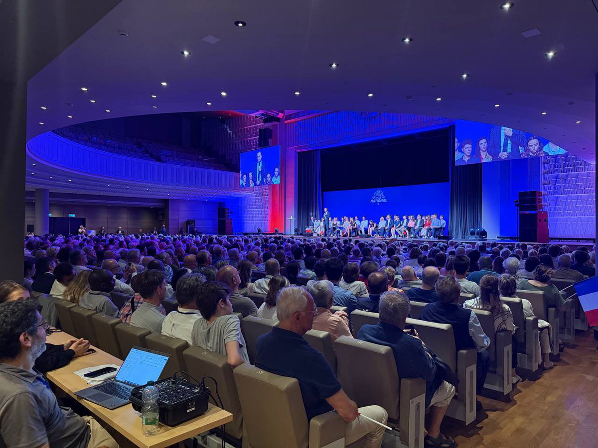 Xavier Bertrand tweet media