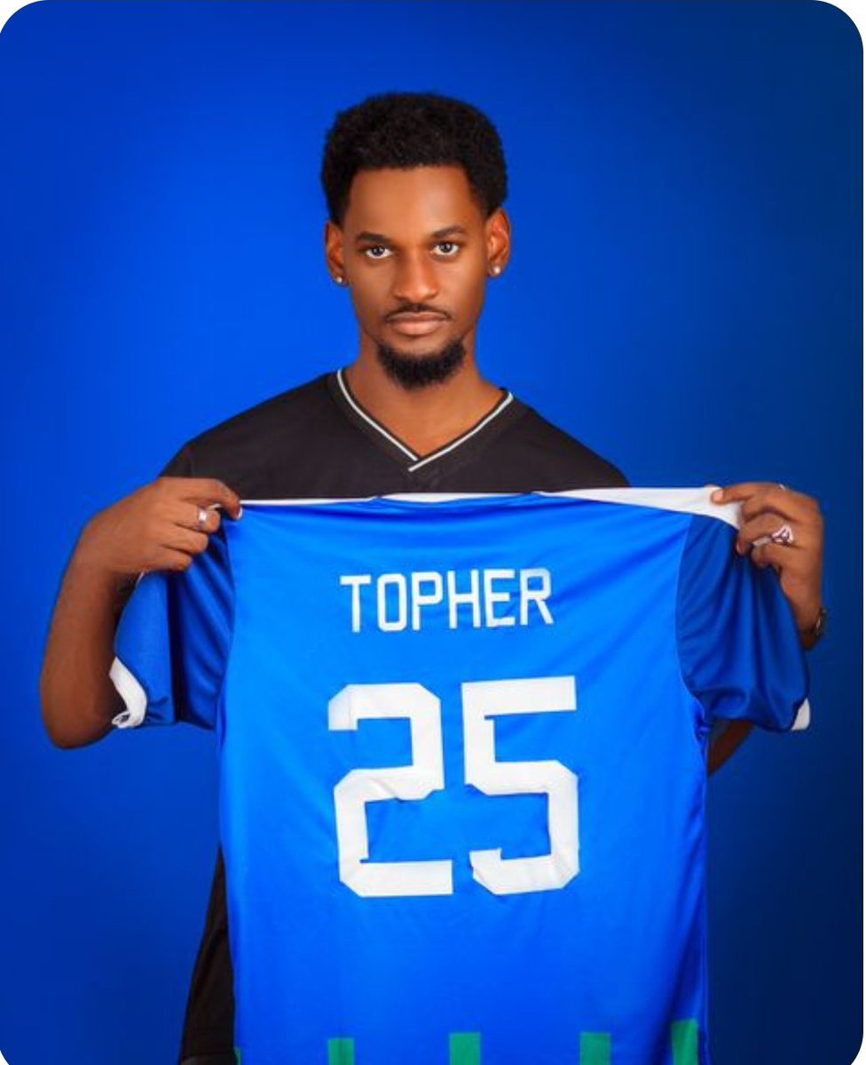 Sophie🧨☂️💜 tweet media