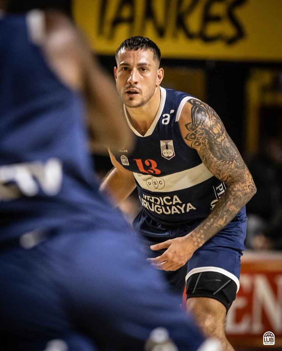 Mauro Zubiaurre <a href="/MauroZ_13/">Mauro Zubiaurre</a> renovó su vínculo y continuará en <a href="/DSCbasquet/">Defensor Sporting | Básquetbol</a> para la temporada 2025/26, completa así las cinco fichas junto a Facundo Terra, Federico Soto, Theo Metzger y Mateo Bianchi