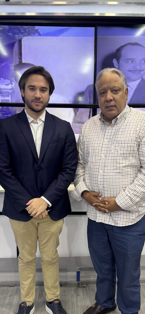 Esta sábado 28 de junio del año 2025 de nueve a diez de la noche por el Canal Seis de Altice y Claro, en el cenáculo histórico Pasado y Presente Tito Carvajal evoca en una semblanza la personalidad de Don Sergio Germán Medrano al cumplirse un año de su desaparición física, una