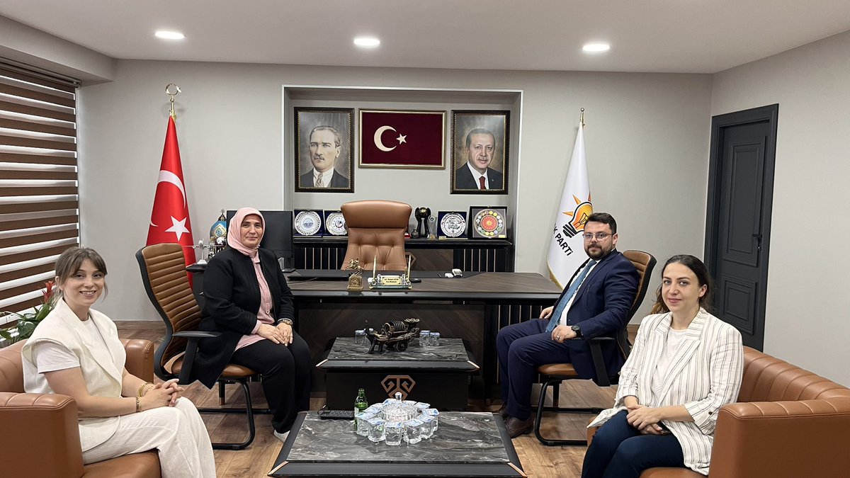 Gülayşe Durak (@gulaysedurak) on Twitter photo 📍ATAKUM
İl Kadın Kolları Başkanımız Sn <a href="/avtugcedagdemir/">Tuğçe Dağdemir Muslu</a> ve Başkan Yard. ile birlikte, Atakum İlçe Başkanımız Sn Hasan Uzun ve İlçe Kadın Kolları Başkanımız Gülşah Kraloğlu Hn. ziyaret ettik.
Misafirperverlikleri için teşekkür ederiz.
<a href="/tugbaisikercan/">Tuğba IŞIK ERCAN</a> 📍ATAKUM
İl Kadın Kolları Başkanımız Sn <a href="/avtugcedagdemir/">Tuğçe Dağdemir Muslu</a> ve Başkan Yard. ile birlikte, Atakum İlçe Başkanımız Sn Hasan Uzun ve İlçe Kadın Kolları Başkanımız Gülşah Kraloğlu Hn. ziyaret ettik.
Misafirperverlikleri için teşekkür ederiz.
<a href="/tugbaisikercan/">Tuğba IŞIK ERCAN</a>